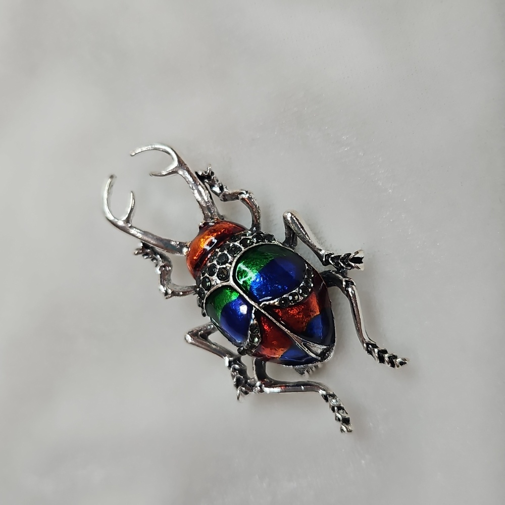 Beetle Bug Brooch Retro Style Pin Enamel Painted Rhinestone Gold Tone Insect